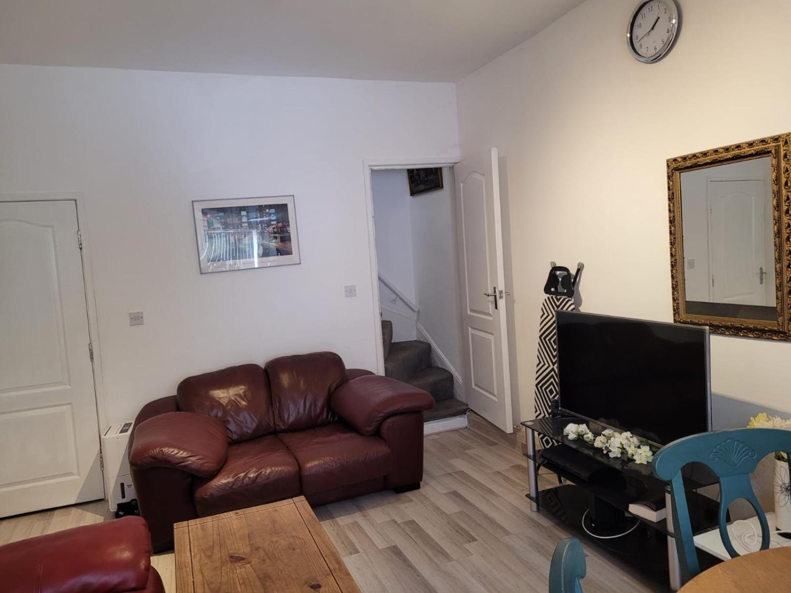 Nice Double Bedroom Near Qmc 노팅엄 외부 사진